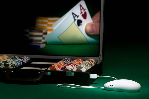 Exploring Omaha Poker Features in a ポーカーアプリ