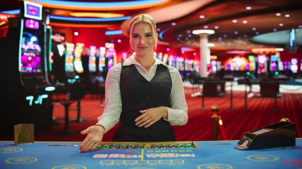 Finding Entertaining Blackjack Variants at an online casino Singapore Site for Table Gamers
